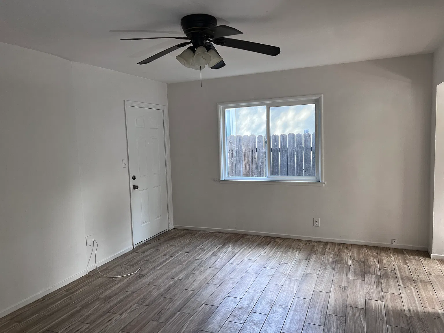 2 bed, 900 sqft, $2,800 — Photo 4
