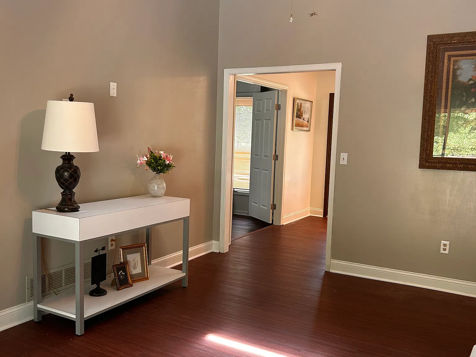 5 bed, 1662 sqft, $2,200 — Photo 2