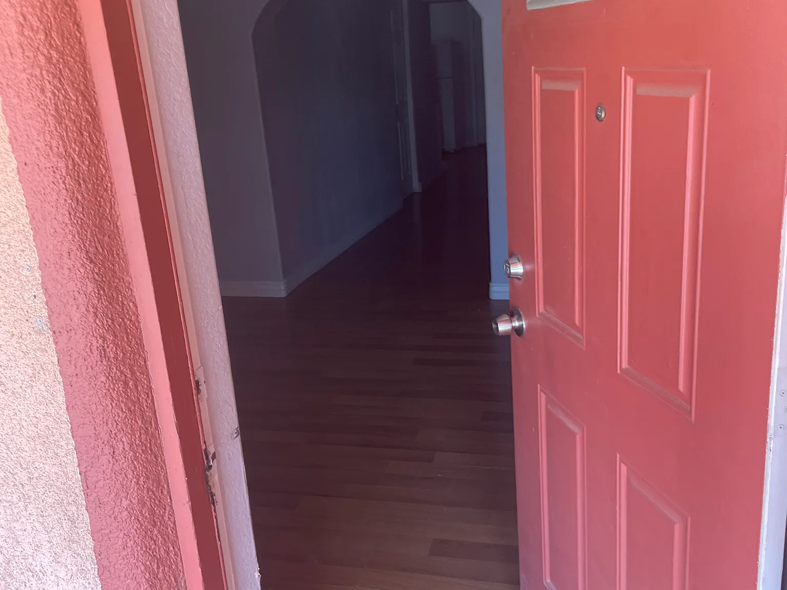 3 bed, 1100 sqft, $1,800 — Photo 2