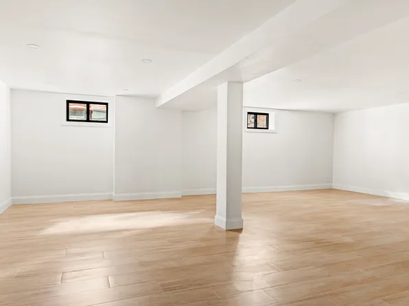 85-15 Wareham Place image 18 of 20