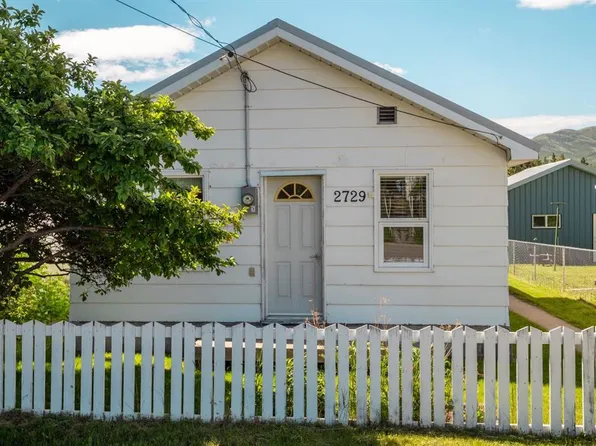 2729 W 216th St, Crowsnest Pass, AB T0K 0C0