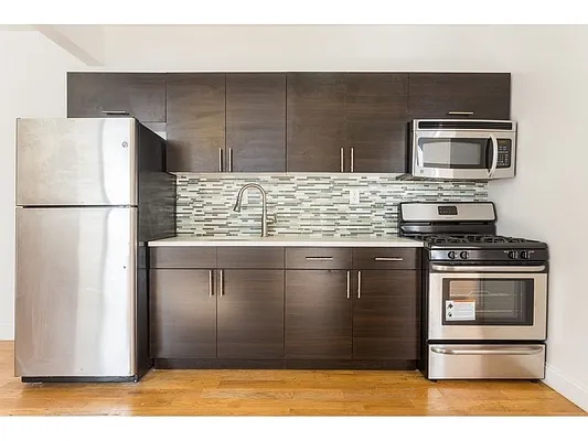 Rented by REAL New York | media 14