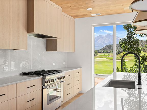 4th image of 3480 Crystal Bridge Dr
