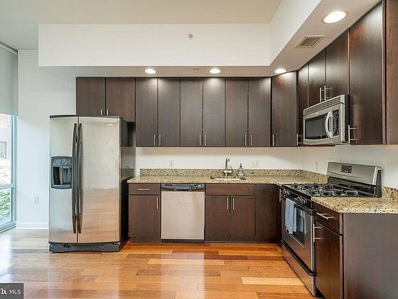3rd image of 22 S Front St APT 305