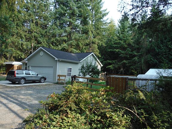 2nd image of 4845 Crane Dr