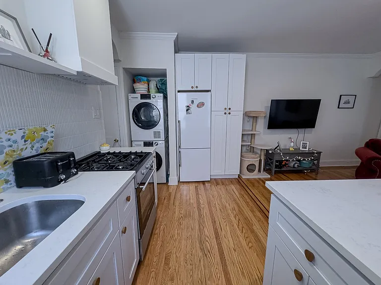 1223 N Franklin St #3R — Photo 9