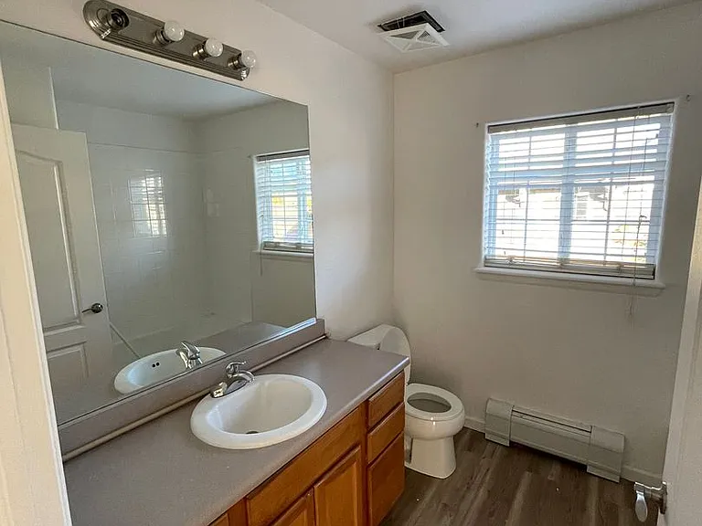 326 Riverview Dr #105 — Photo 5