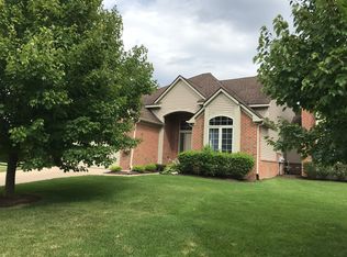 6116 Lochmore Dr #1, Commerce Township, MI