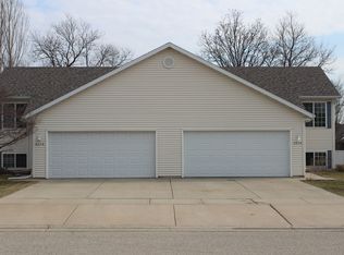 4516 Tanglewood Dr, Janesville, WI 53546