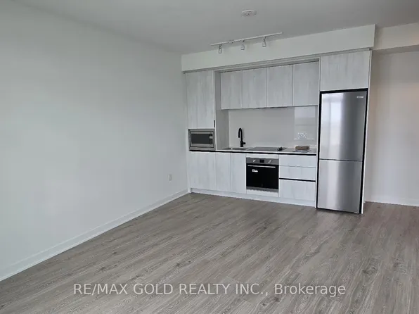 2495 Eglinton Ave W, Mississauga, ON