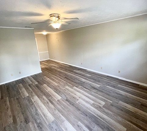 2nd image of 2208 Oleander Dr #1