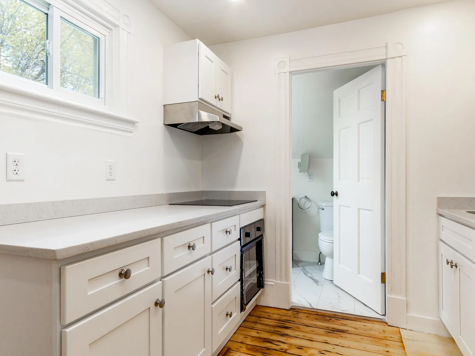 89 N Prospect St — Photo 2