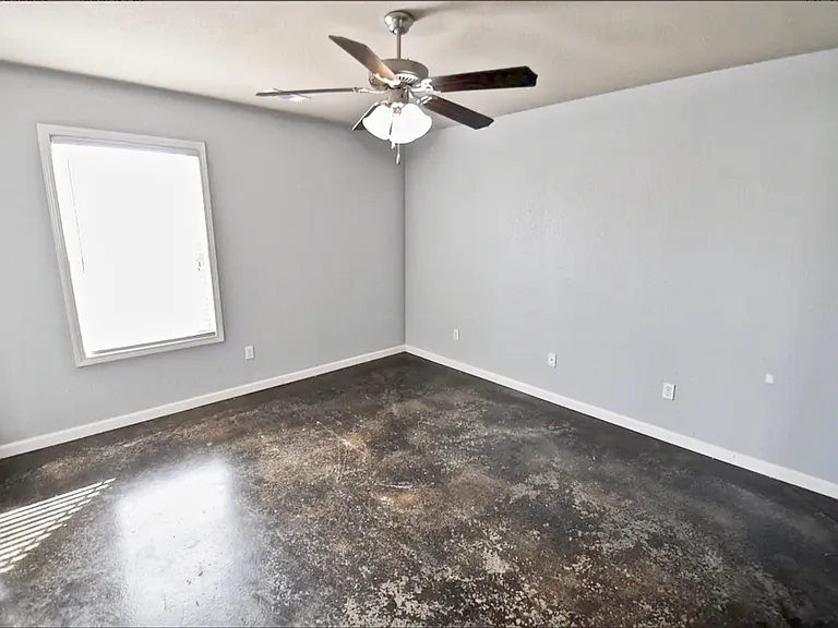 3884 Turfway Dr — Photo 10