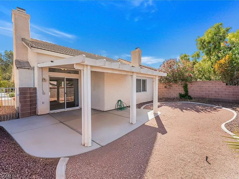 9724 Panorama Cliff Dr — Photo 32