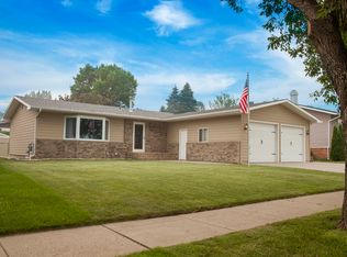 1720 9th St SW, Minot, ND 58701