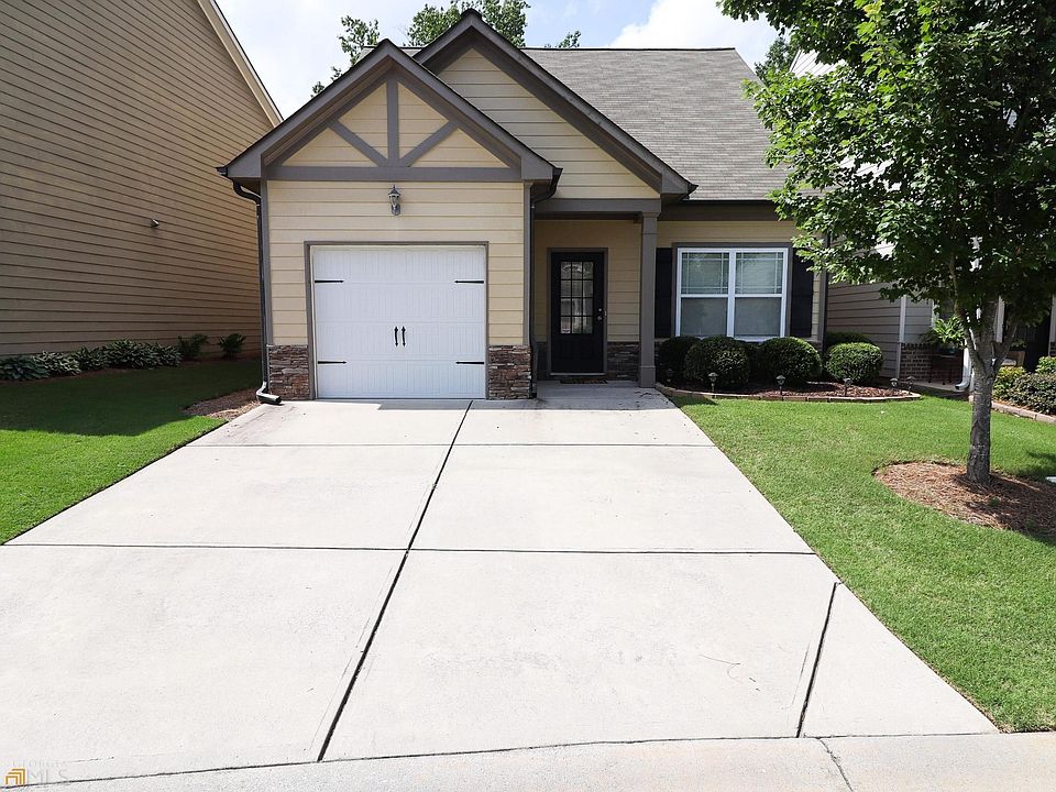 1st image of 358 Highland Pointe Cir E