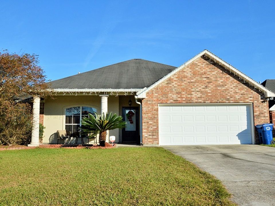 1st image of 26624 Parkwood Dr