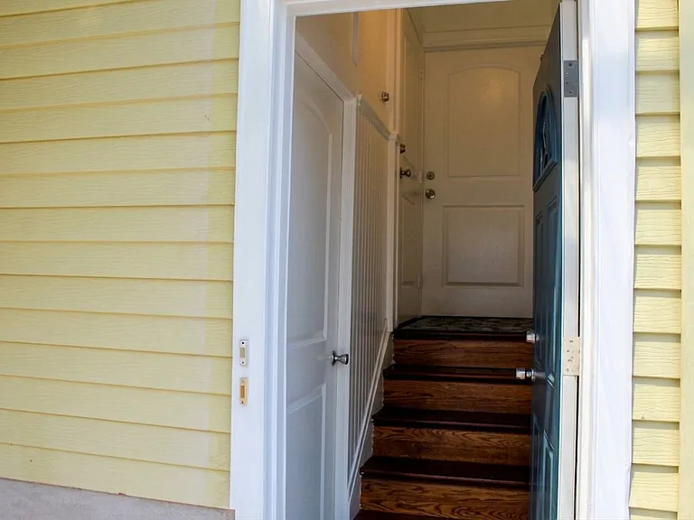 499 Victor St #2 — Photo 16