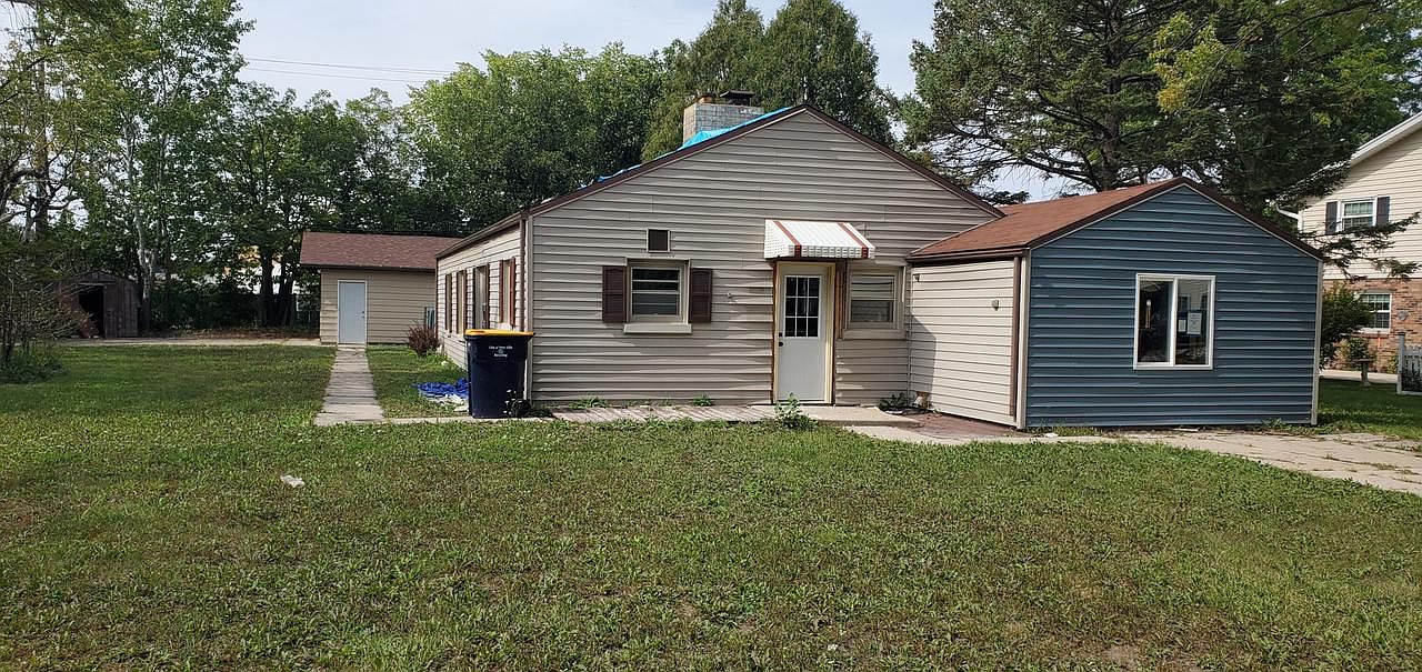 3007 South 106th STREET, West Allis, WI 53227 Zillow