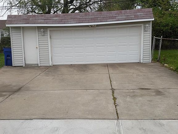 3rd image of 4241 E 181st St