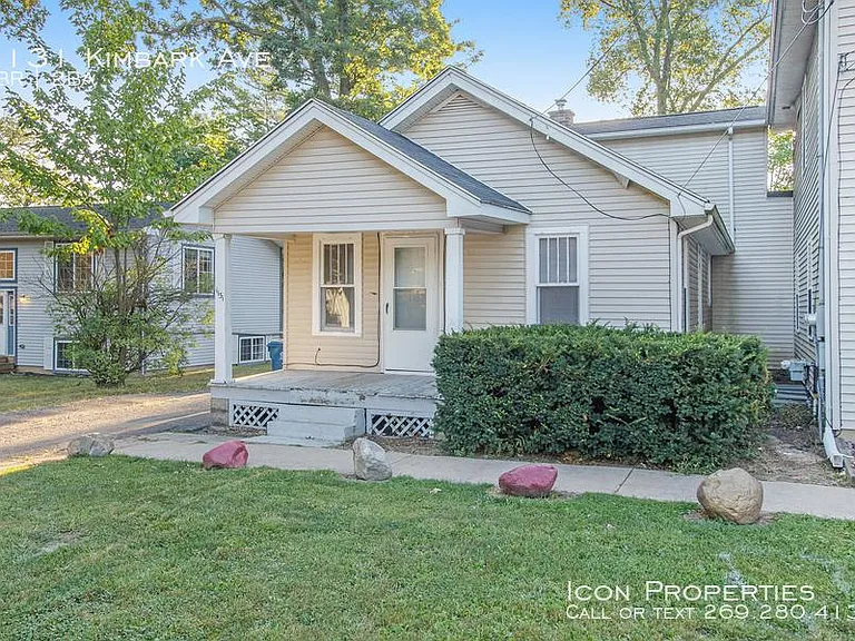 1131 Kimbark Ave — Photo 1