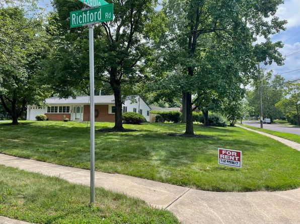 1 Richford Rd