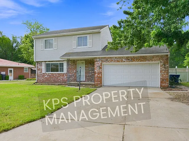 1915 Cypress Ln