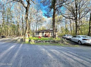 162 Butternut St, Dingmans Ferry, PA 18328