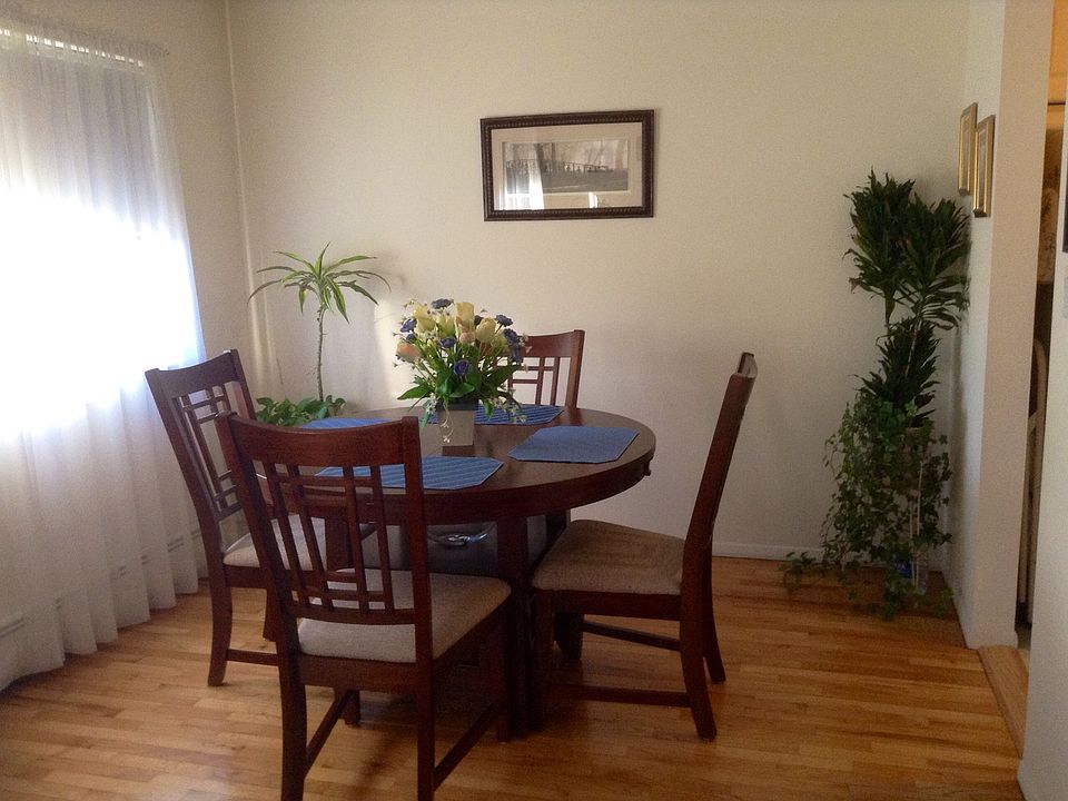 1st image of 16 Brevoort Dr