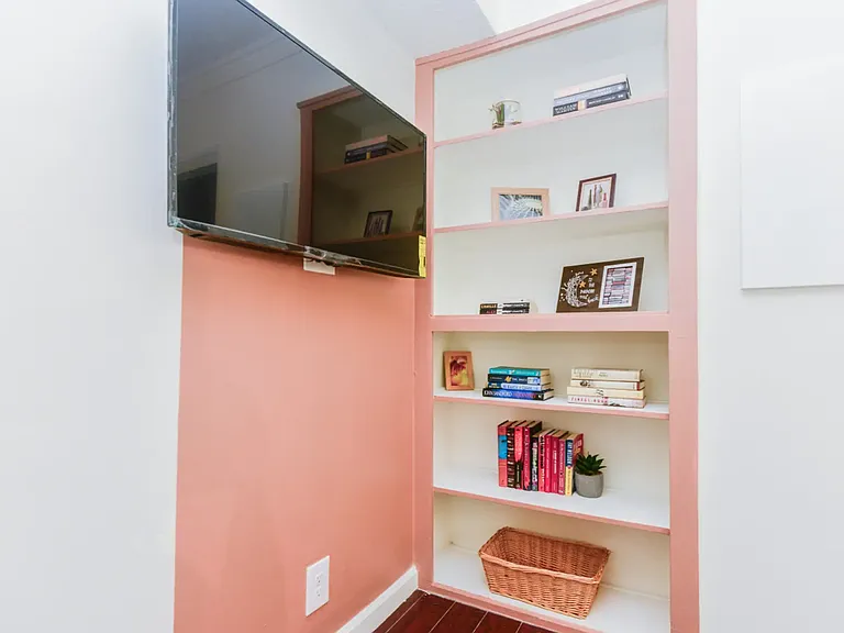 2042 S Corning St #B2 — Photo 5