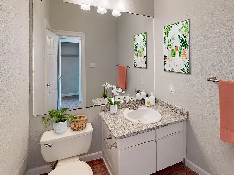 The Oceanfront Galveston Apartments — Photo 14