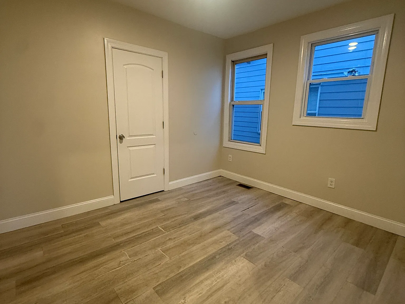 4 bed, $2,450 — Photo 2