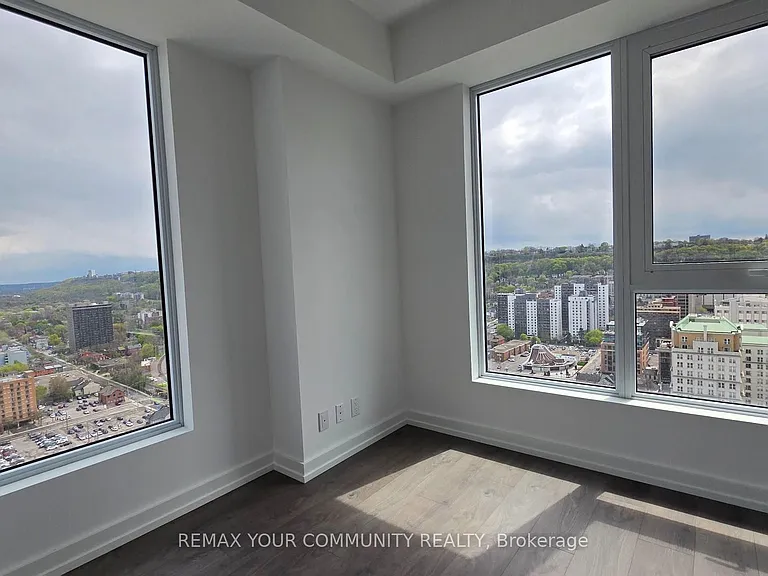 75 James St S #2610 — Photo 11