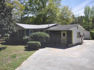 588 Country Club Rd, Newnan, GA 30263