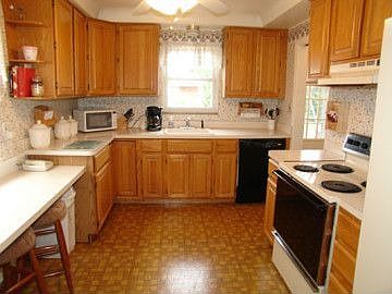 4th image of 6801 Schaller St