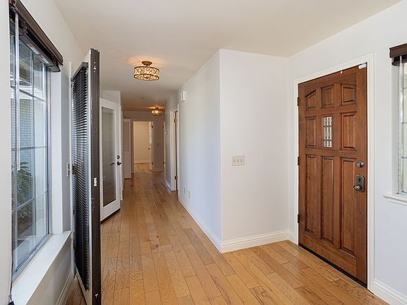 4th image of 4338 Beverly Dr