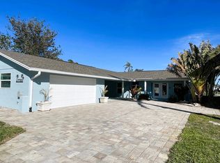 1755 Riverside Dr, Englewood, FL 34223