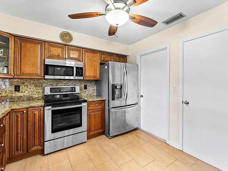 4520 Ficus Tree Rd #A — Photo 11