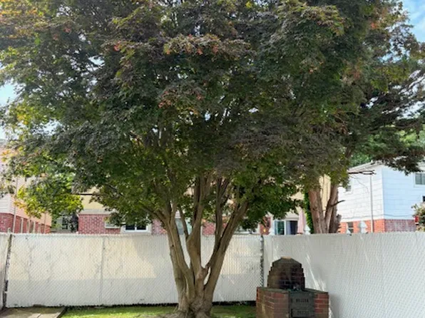 2721 East 64th Street image 4 of 4