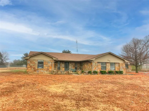 213 Morningside Dr, Noble, OK 73068
