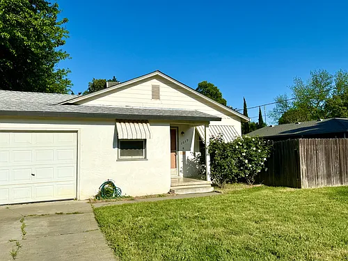 1019 3rd St Photo 1