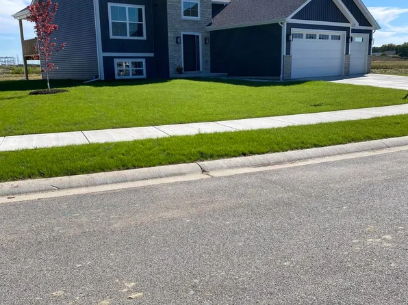 5791 Pinstripe Ave, Portage, IN 46368