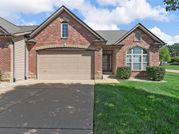 12101 Enclave Pl, Bridgeton, MO 63044