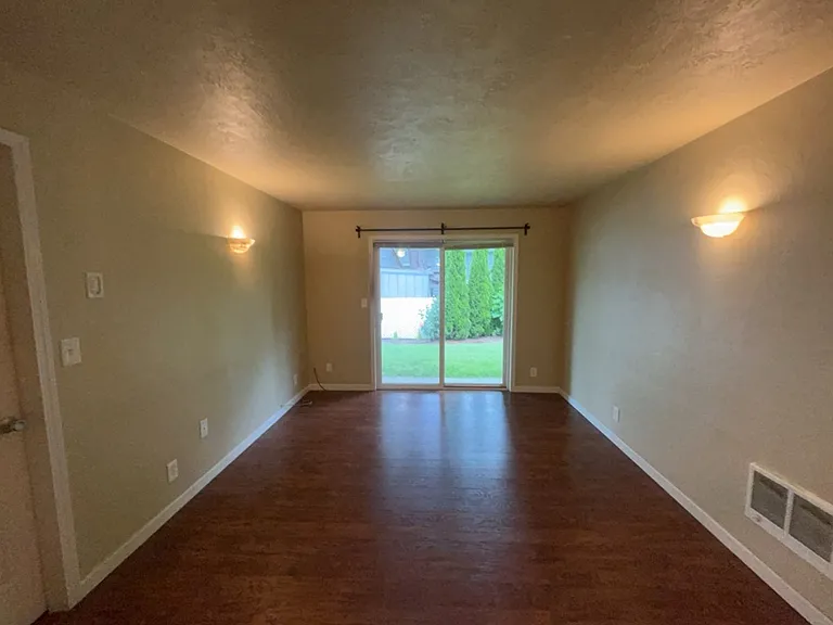 445 S Main St #1-15 — Photo 4