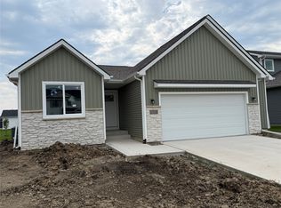 1510 Locust St, Waukee, IA 50263