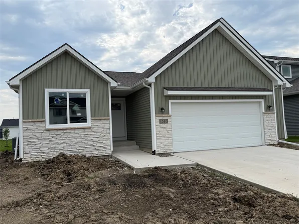 1510 Locust St, Waukee, IA 50263