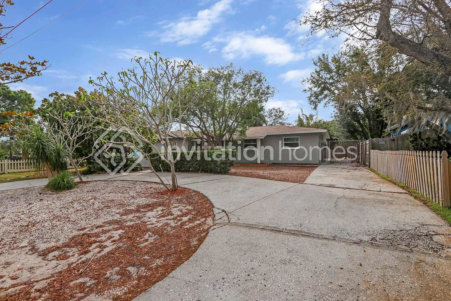 777 La Plaza Ave S St. Petersburg, FL 33707 — Photo 1