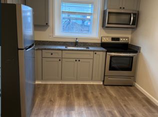 34 Pleasant St APT B, Easthampton, MA 01027