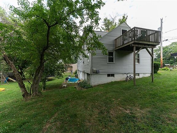 3rd image of 741 Longacre Dr