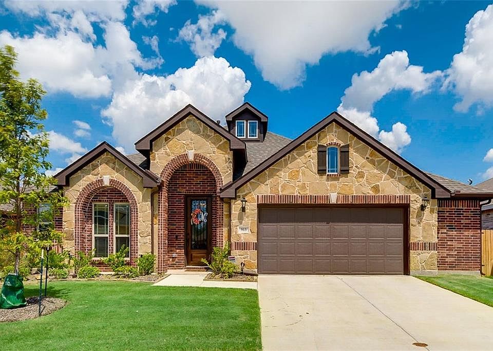1st image of 913 Foxglove Dr